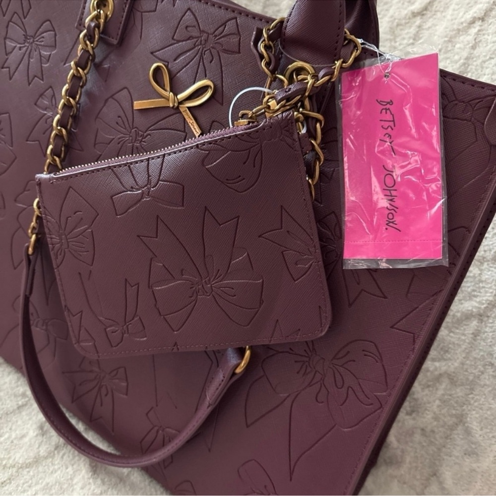 Betsey Johnson XOKIARA2 large cherry/burgundy tote - Picture 9 of 12